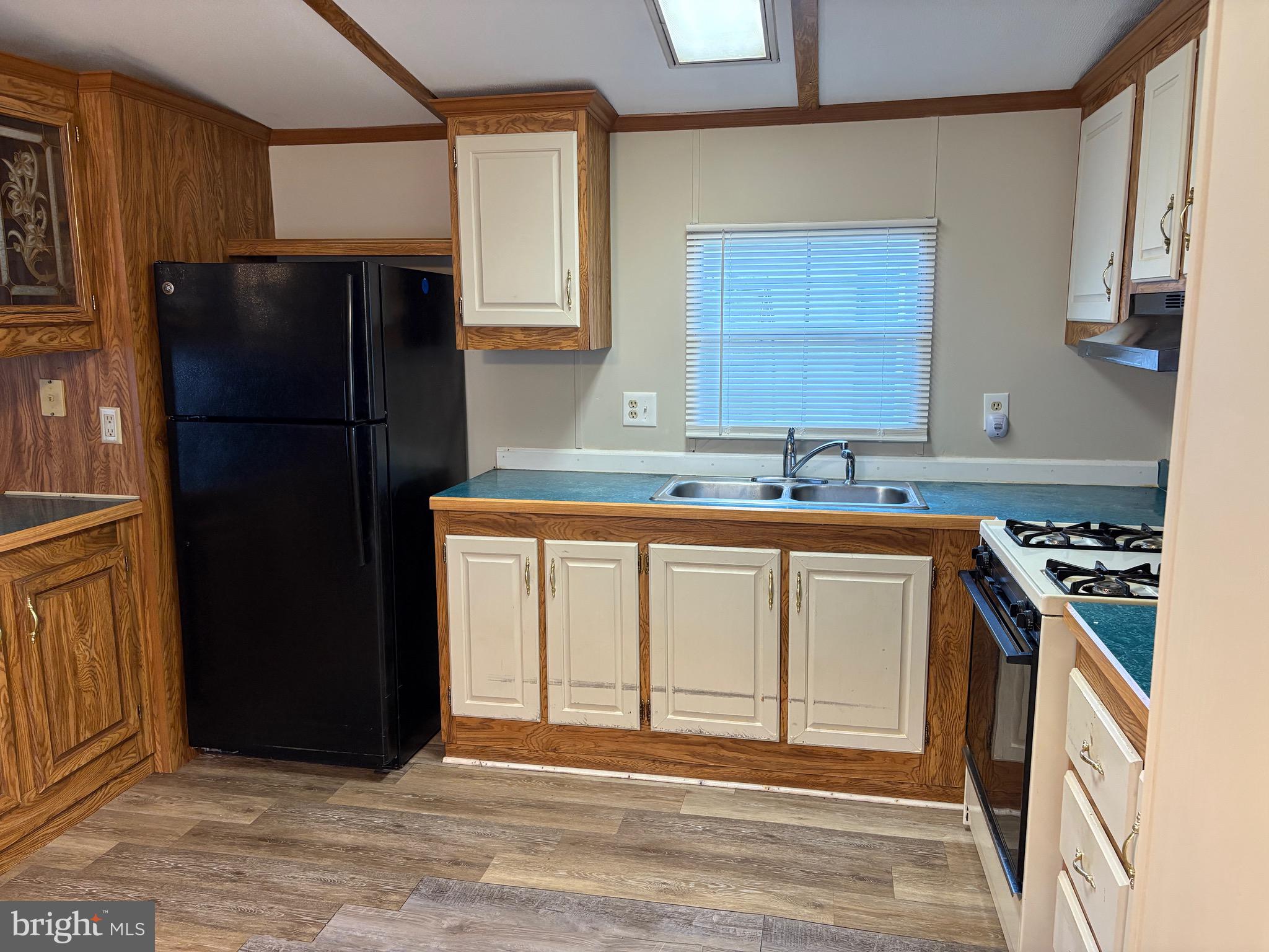 1021 BARBERRY AVE T67