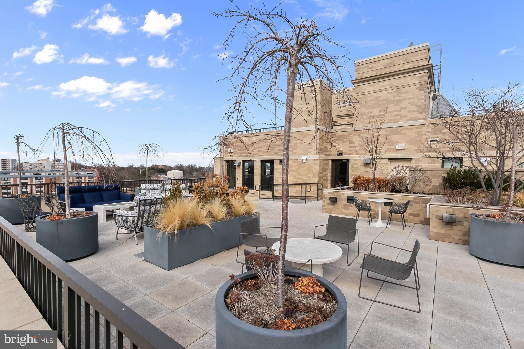 STONEHALL - Residential