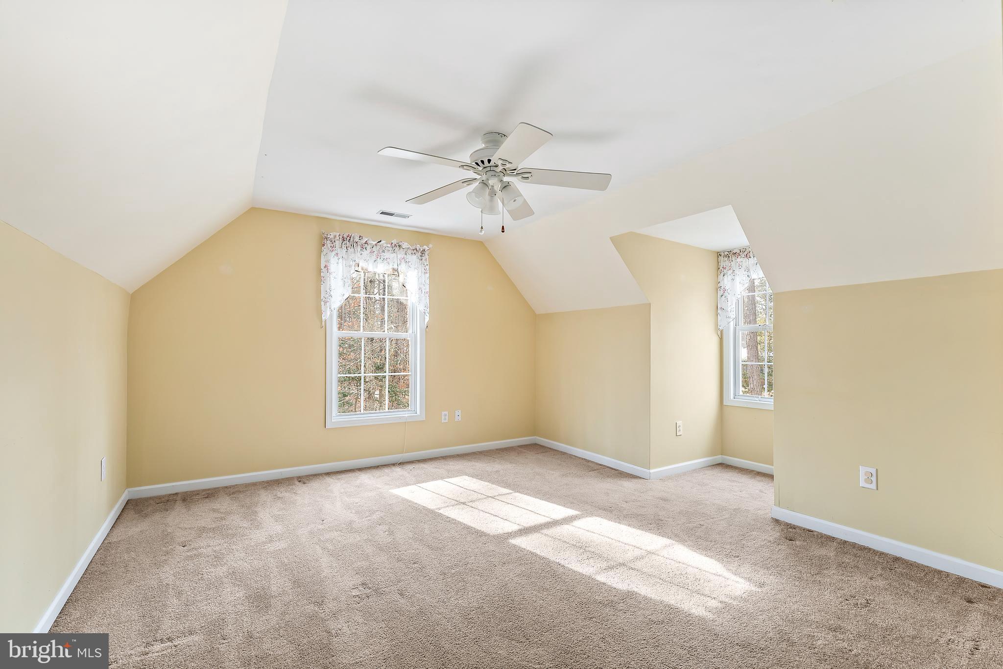 LAKE LAND OR - Residential