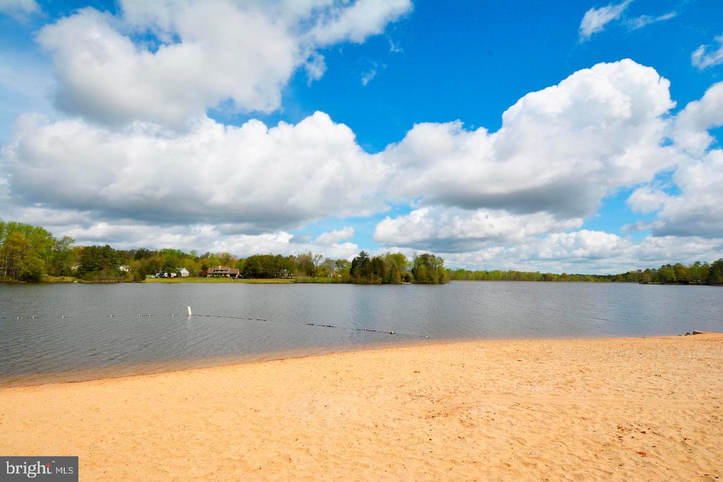 LAKE LAND OR - Residential