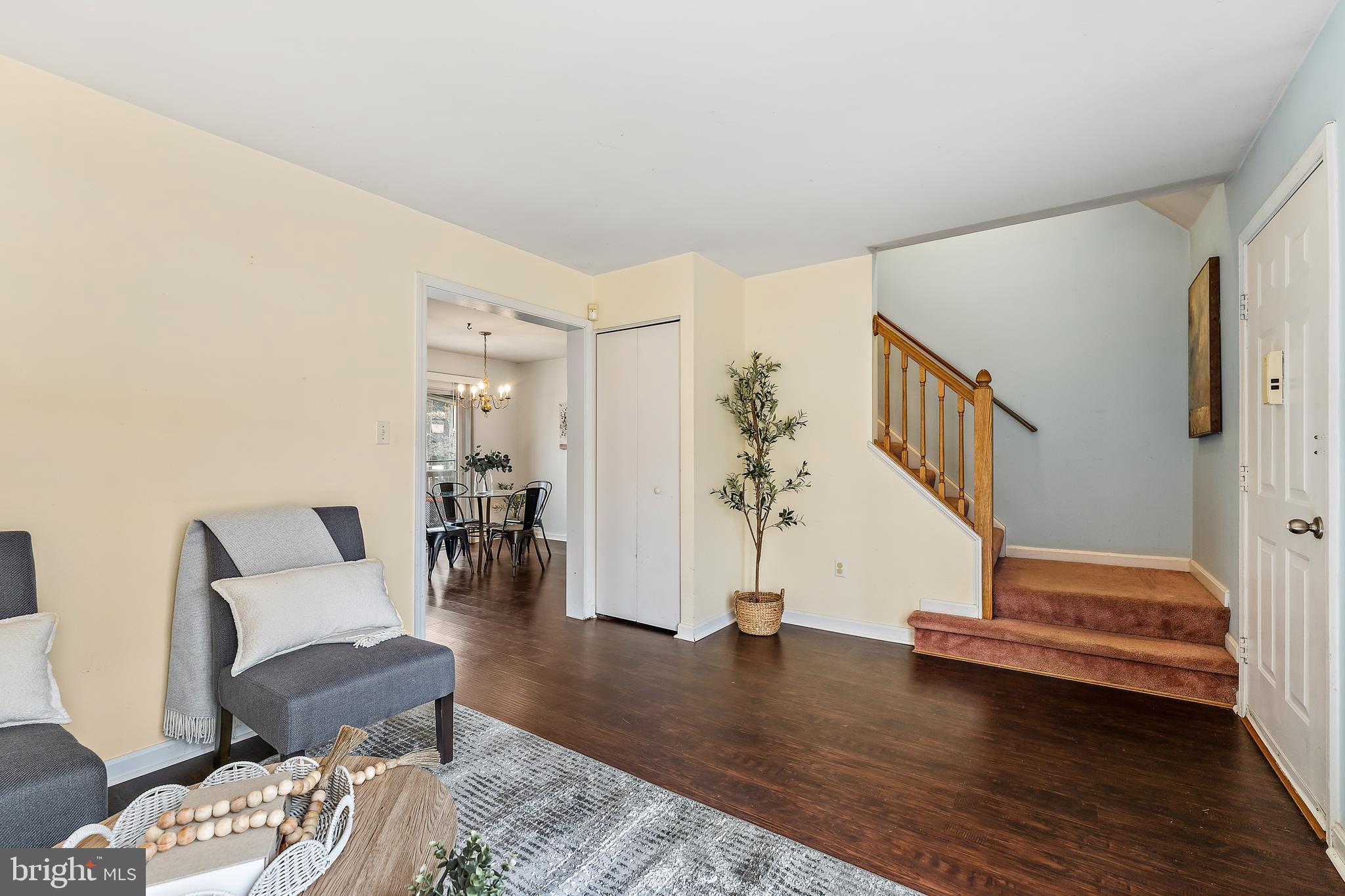 LAKE LAND OR - Residential