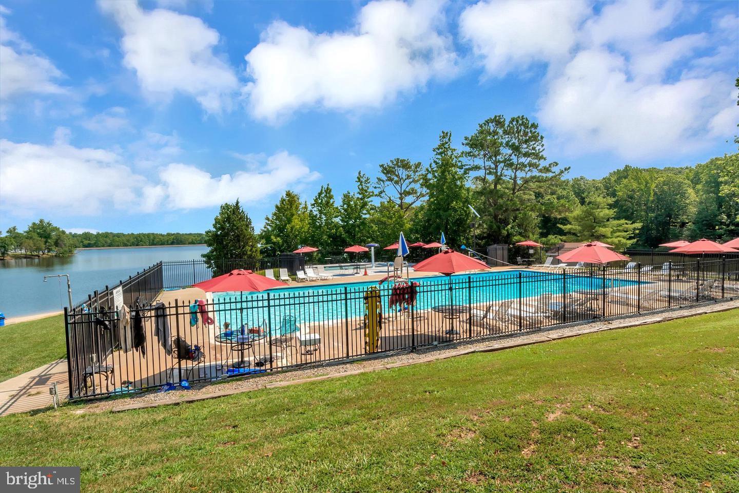 LAKE LAND OR - Residential