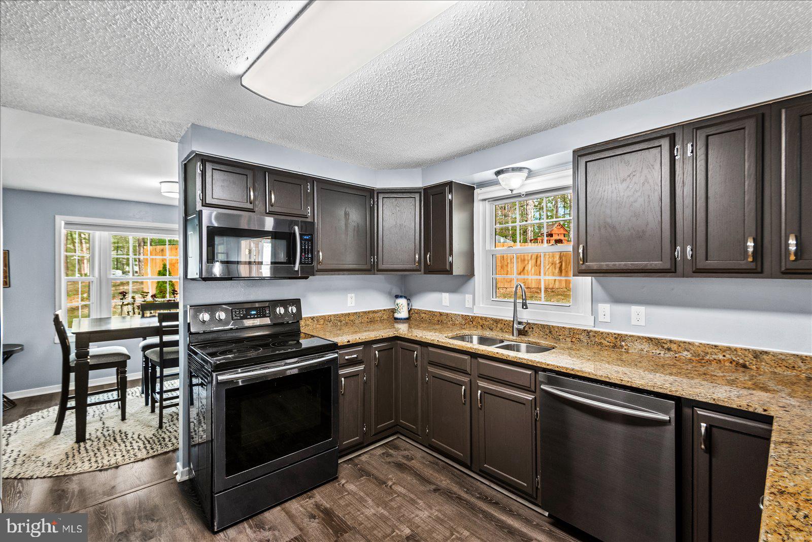 LAKE LAND OR - Residential