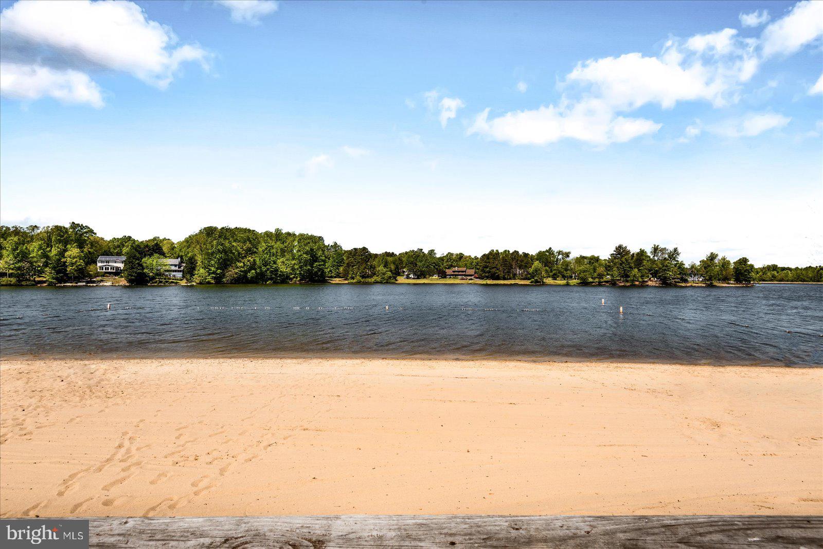 LAKE LAND OR - Residential