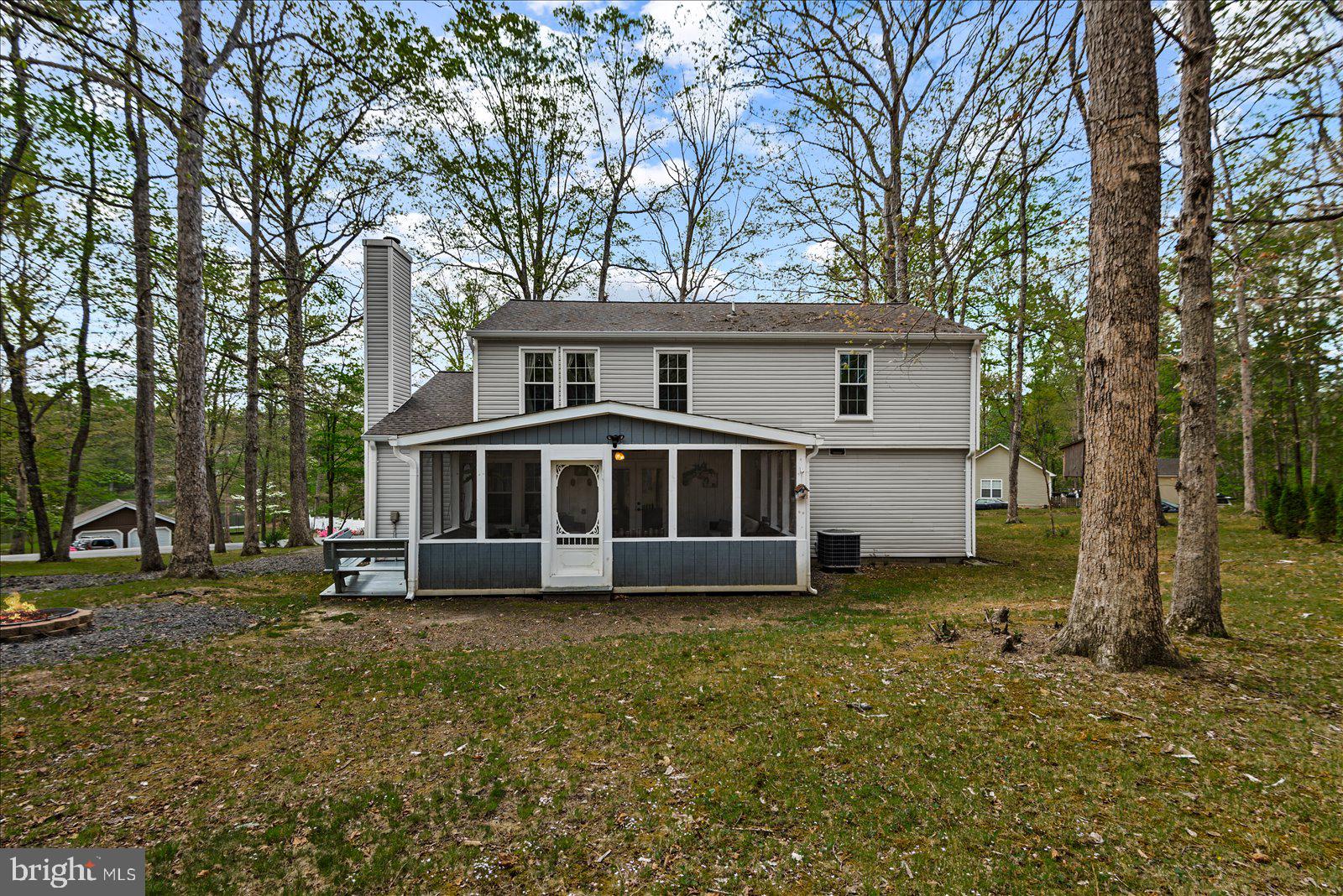 LAKE LAND OR - Residential