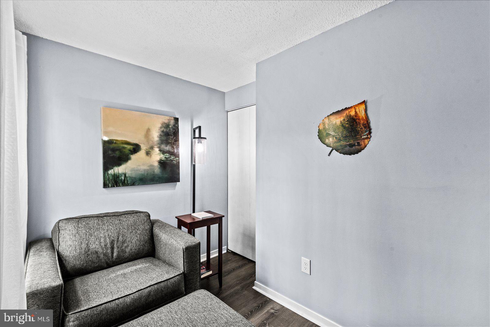 LAKE LAND OR - Residential