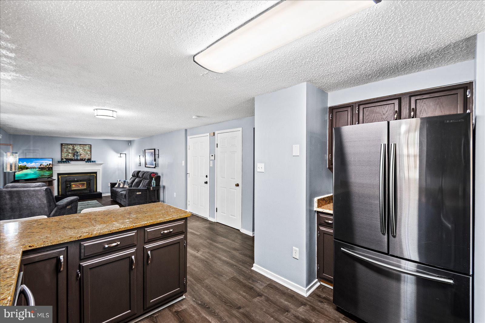 LAKE LAND OR - Residential