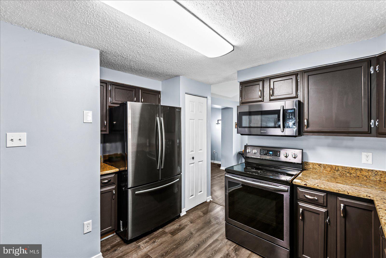 LAKE LAND OR - Residential