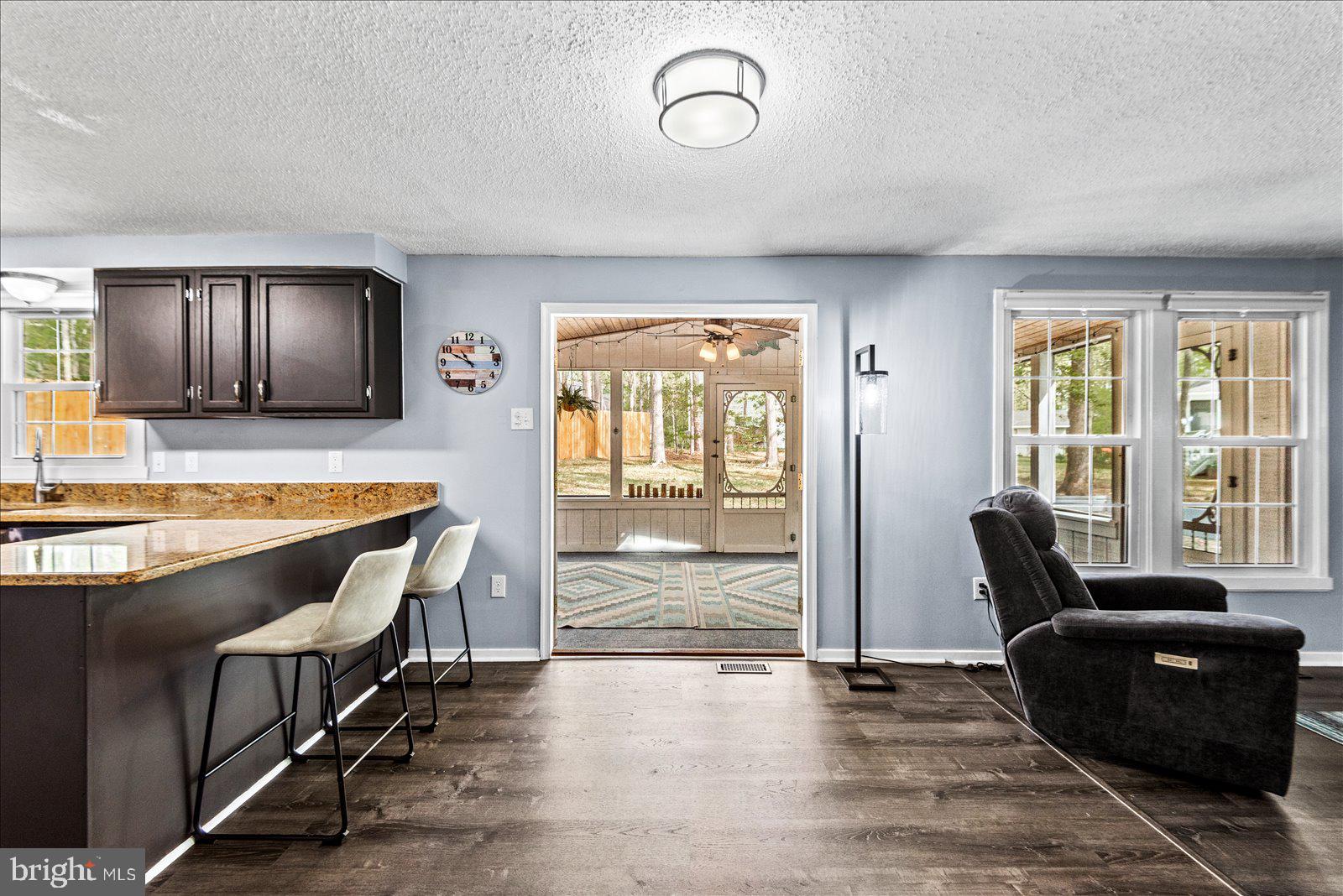 LAKE LAND OR - Residential