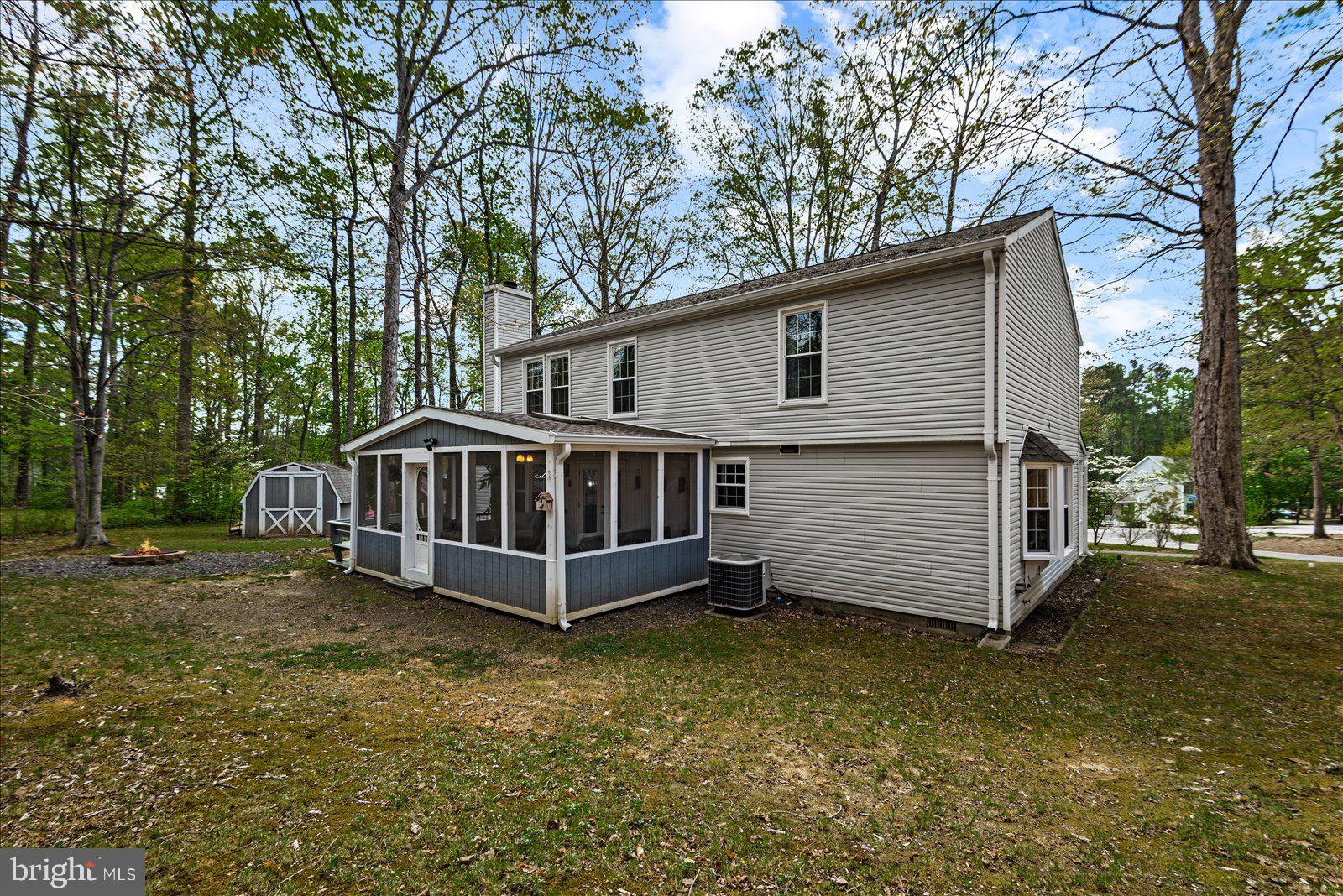 LAKE LAND OR - Residential