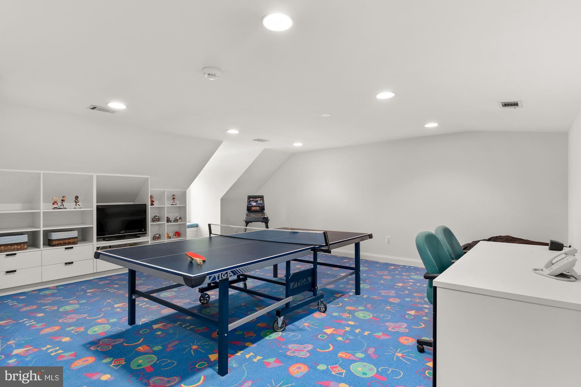 BURNING TREE ESTATES - Residential