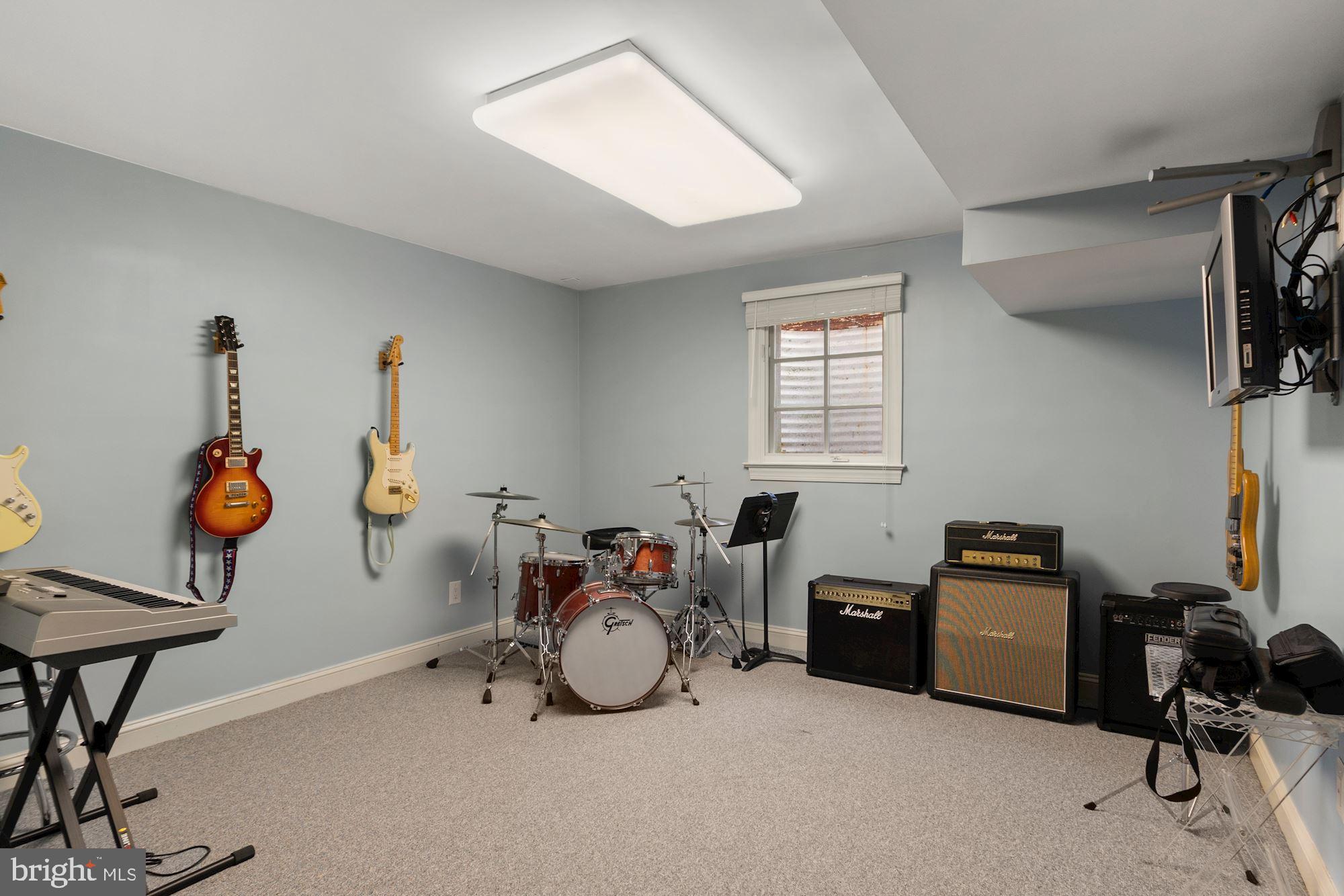 BURNING TREE ESTATES - Residential