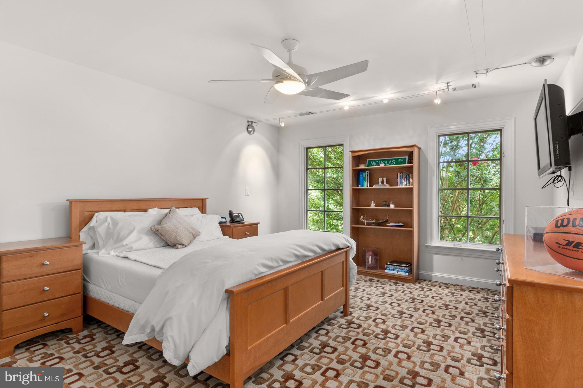 BURNING TREE ESTATES - Residential