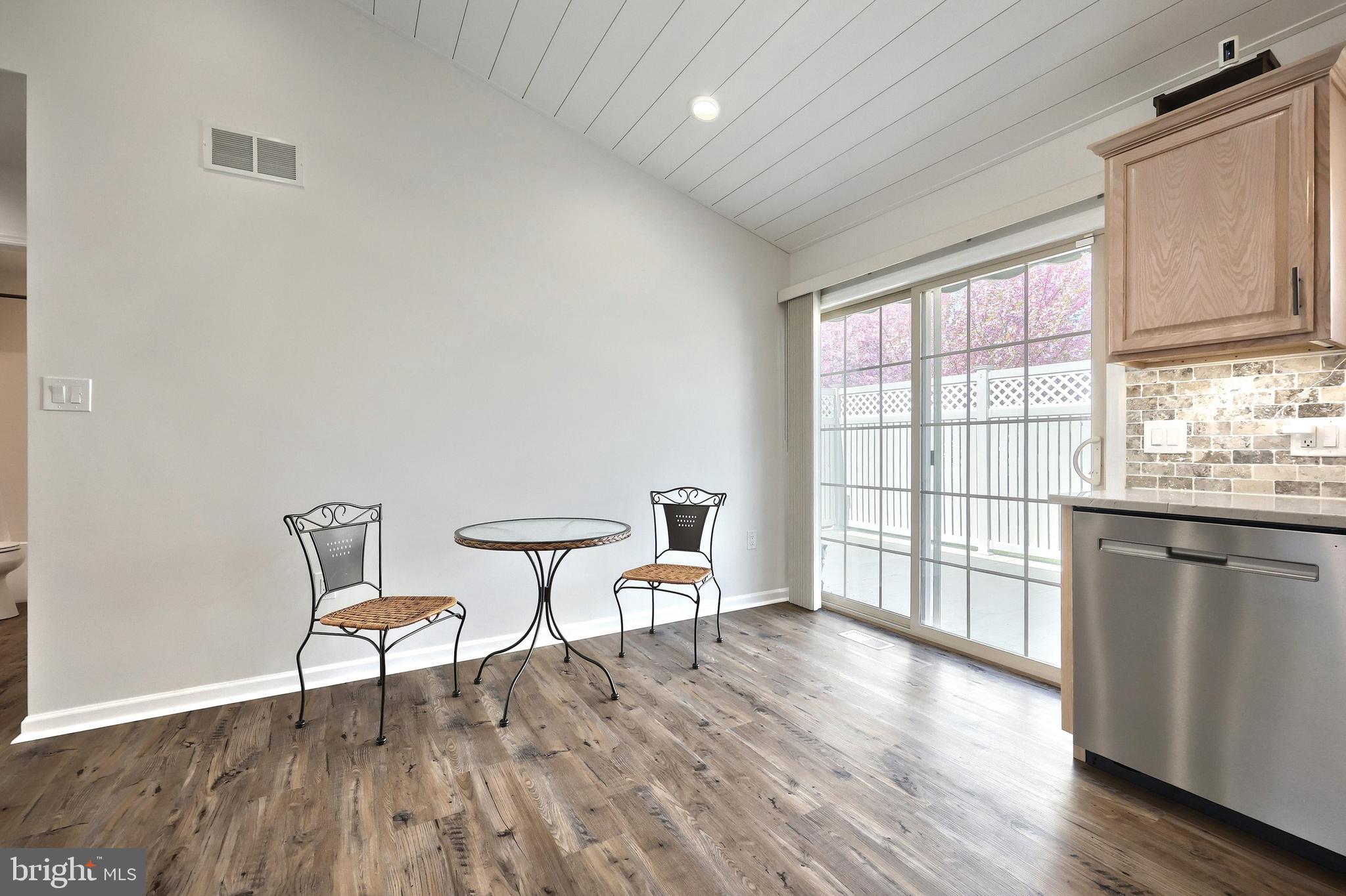 ALLYSON'S CROSSING - Residential