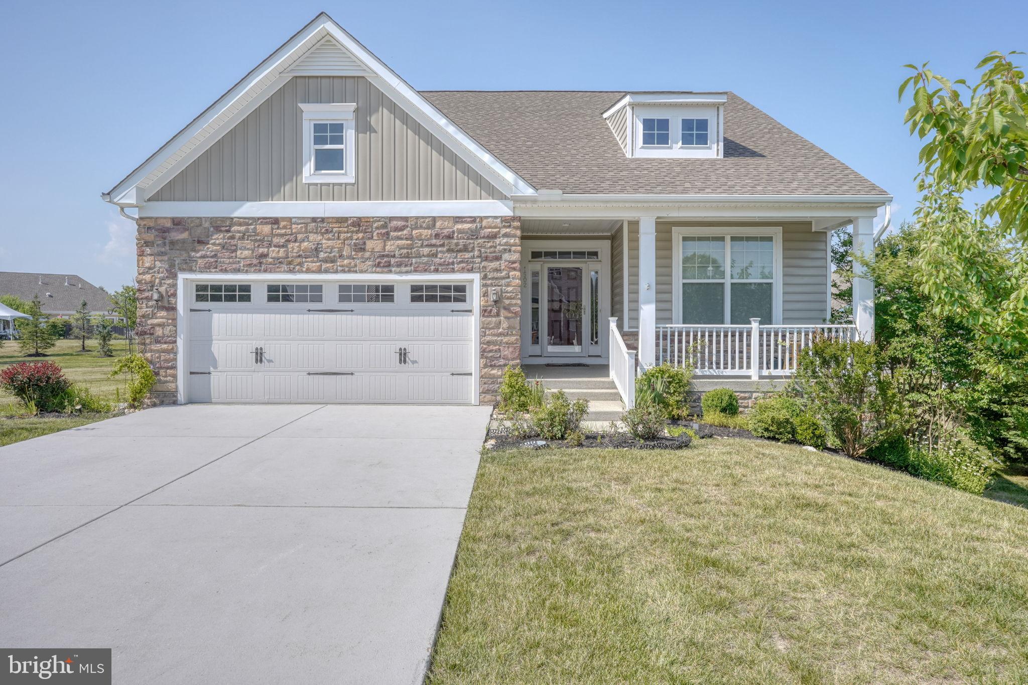 1502 ARROWOOD COURT