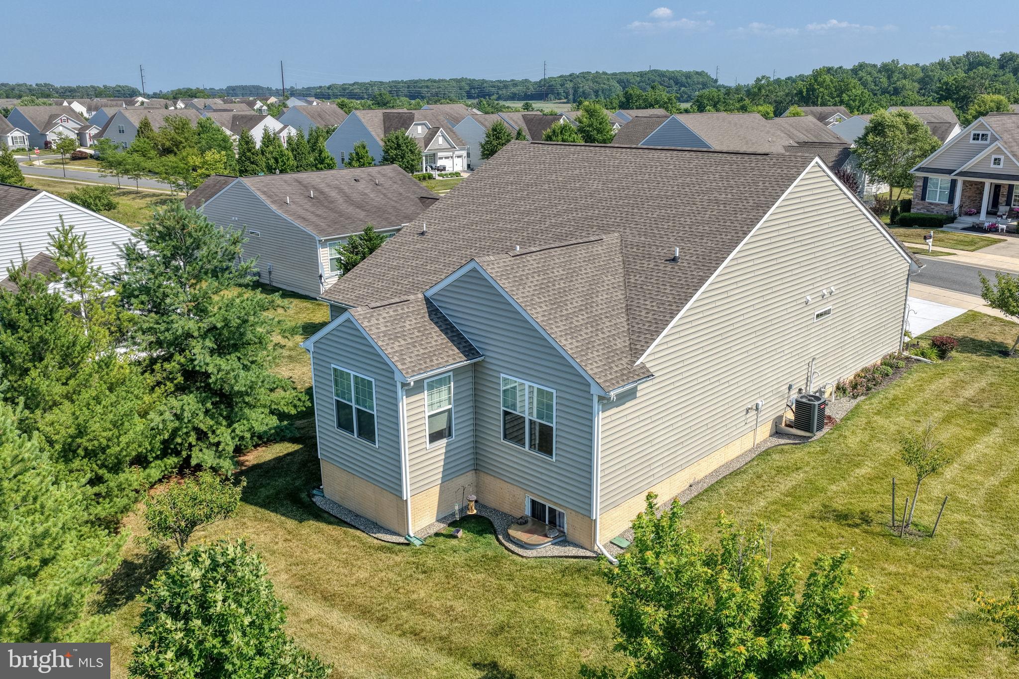 1502 ARROWOOD COURT