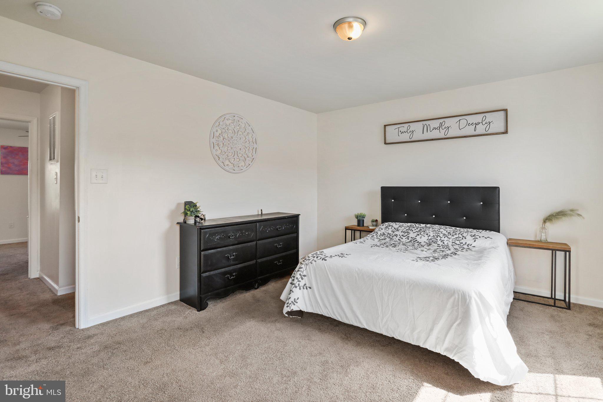 INWOOD VILLAGE - Residential