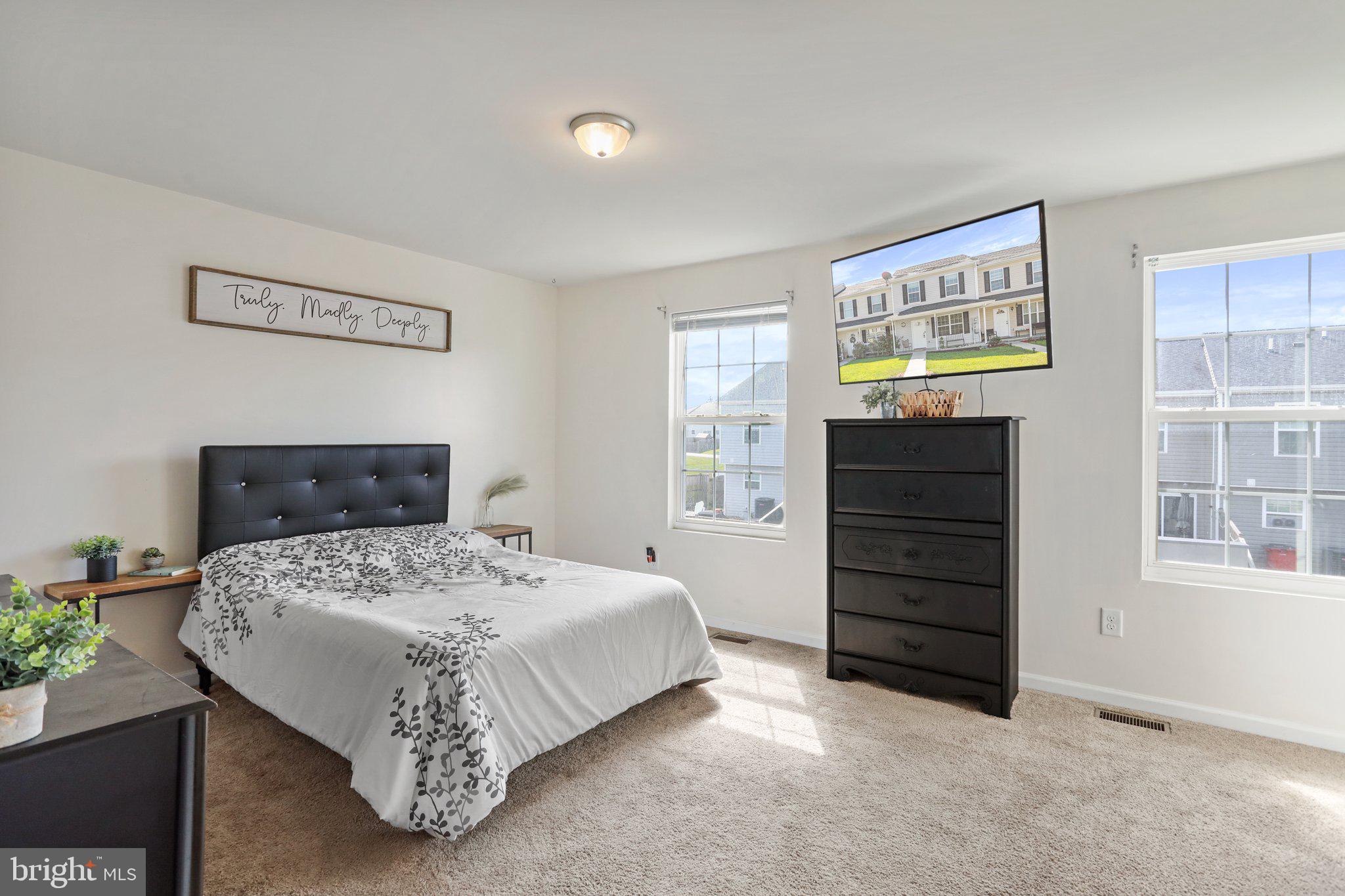 INWOOD VILLAGE - Residential