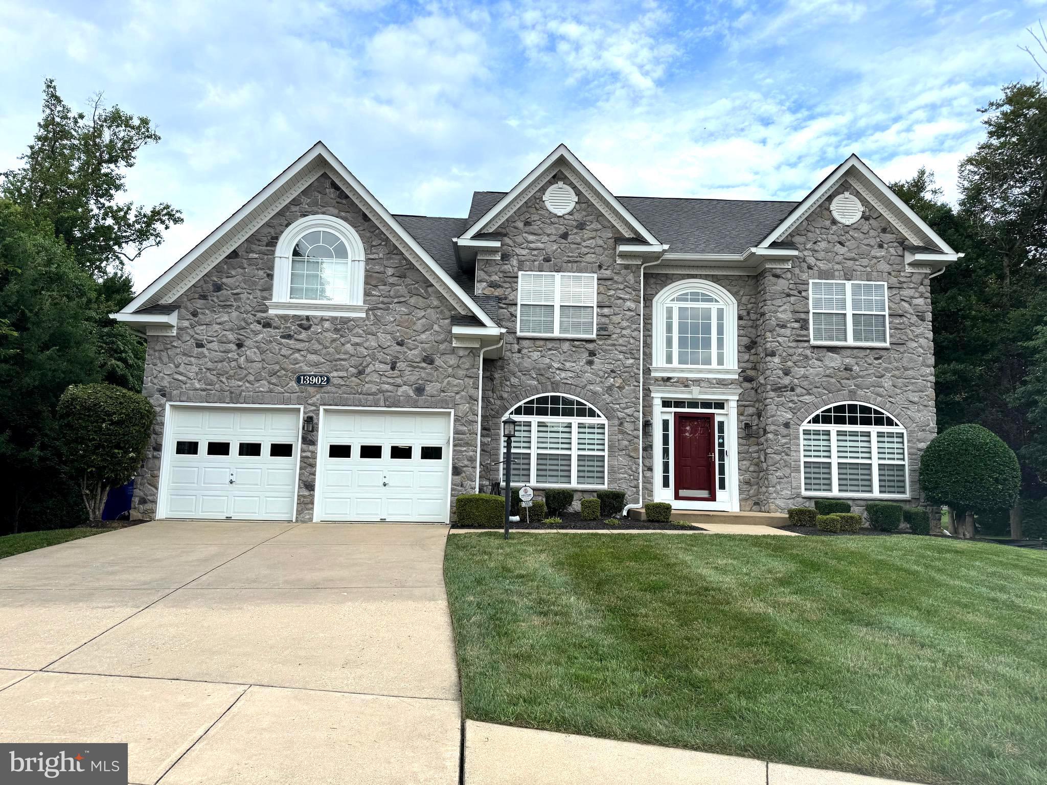 13902 LAKE MEADOWS DRIVE