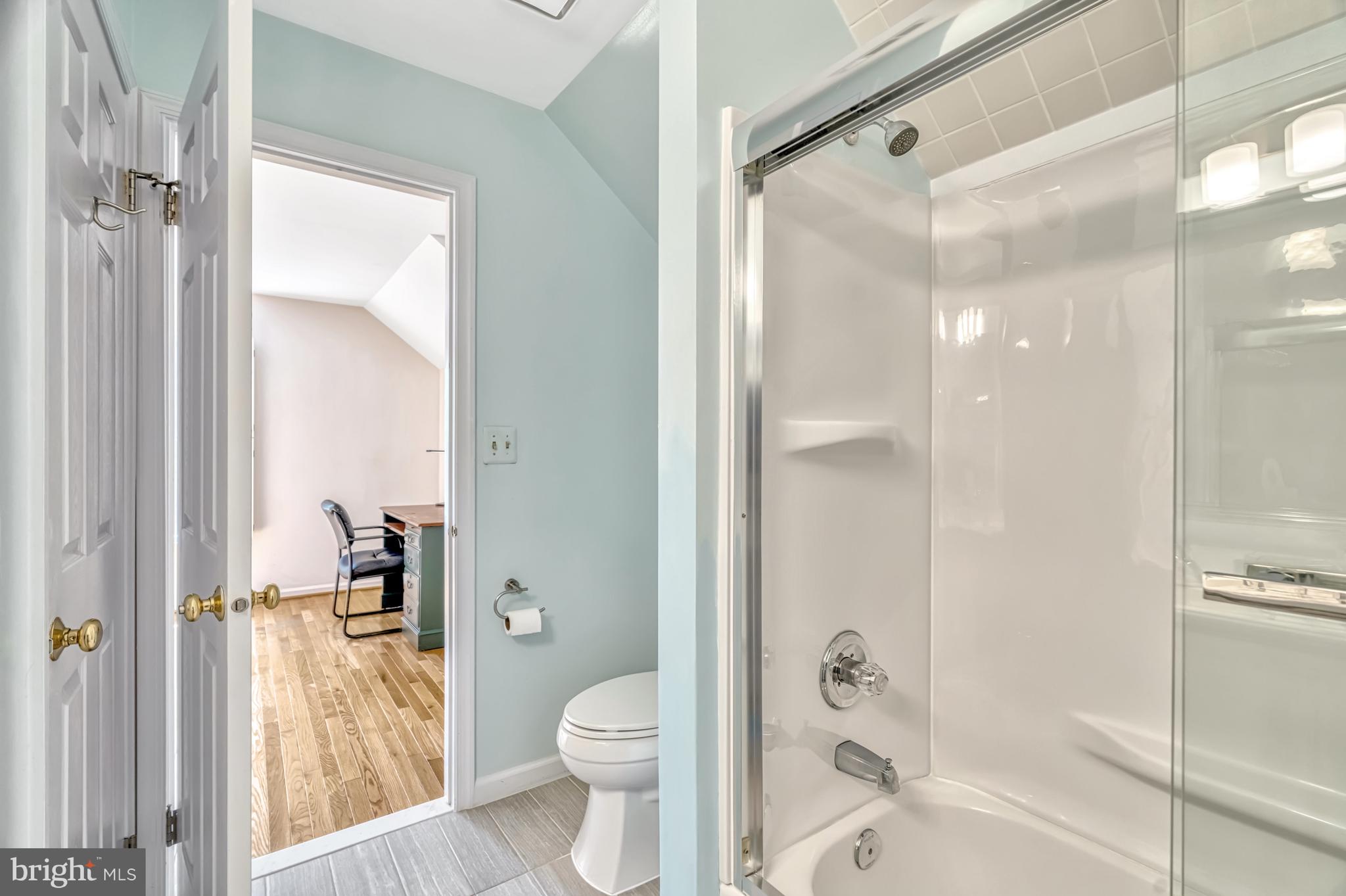 CENTURY OAK - Residential