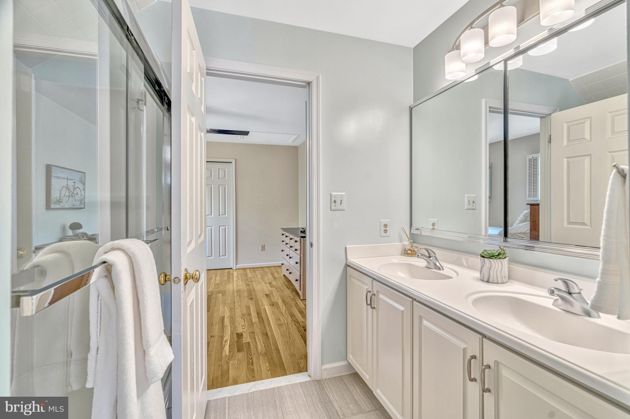 CENTURY OAK - Residential