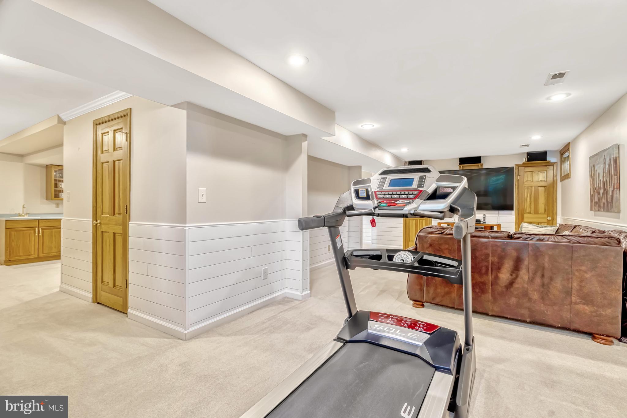 CENTURY OAK - Residential