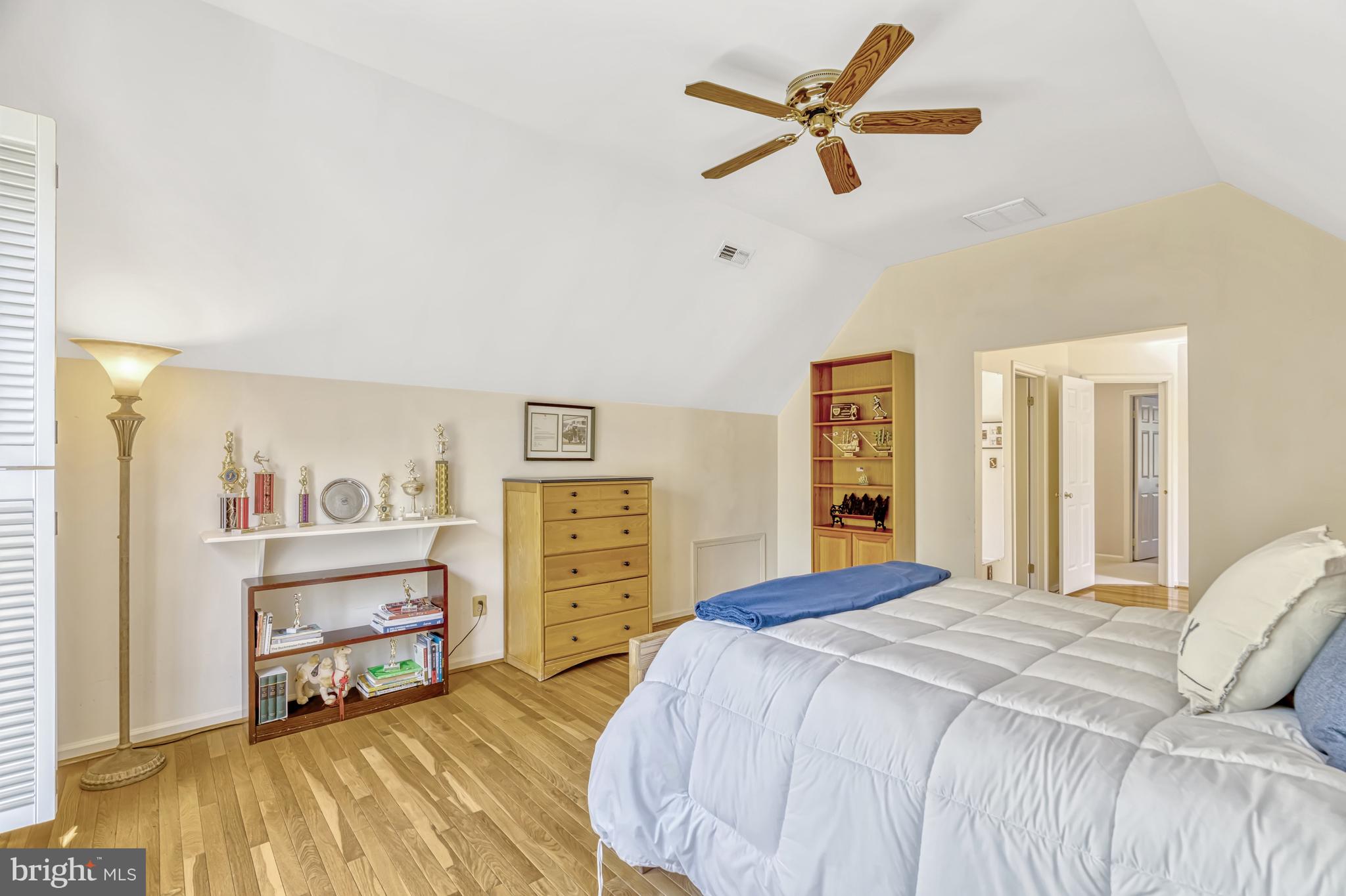 CENTURY OAK - Residential