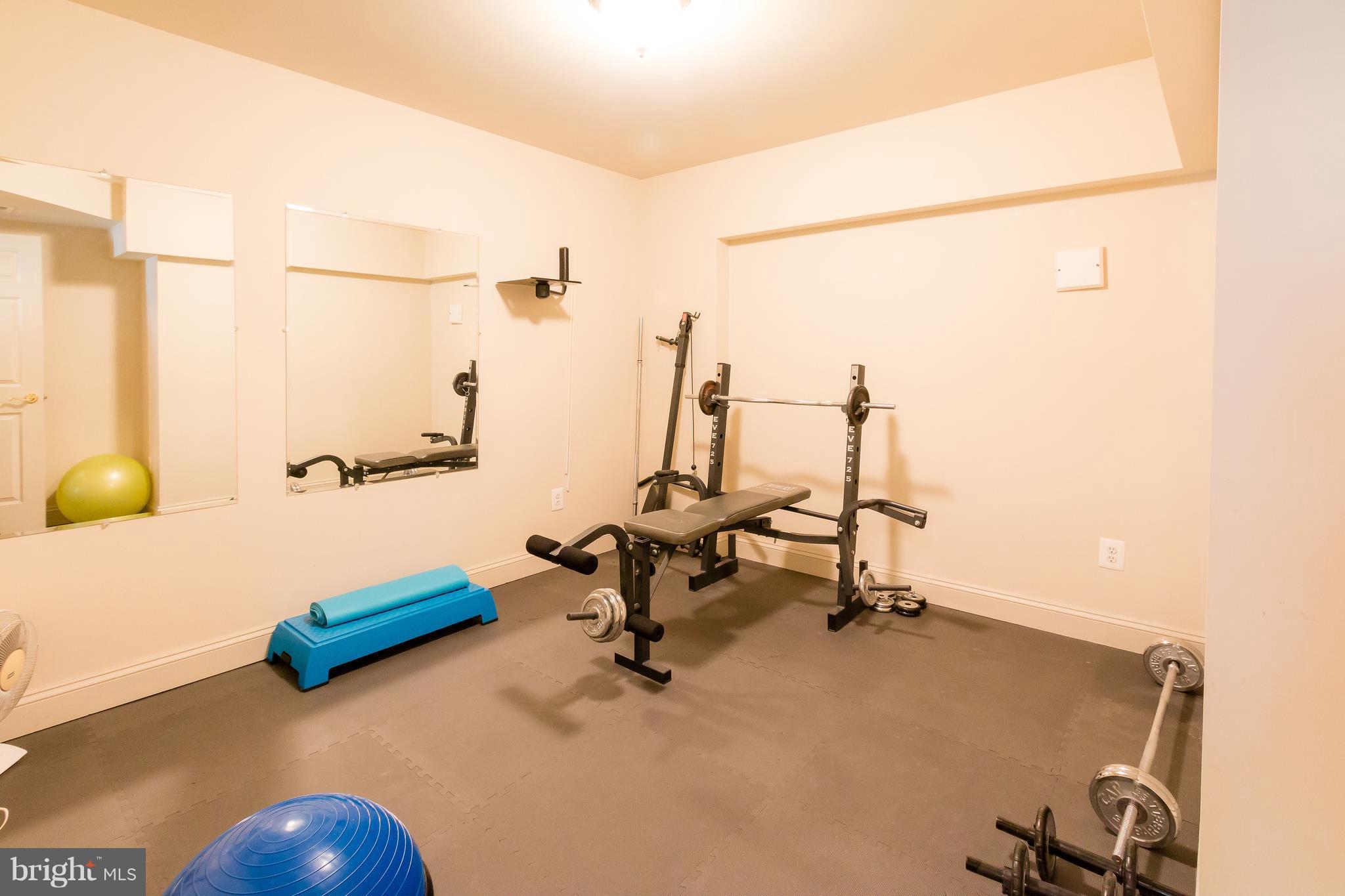 ACADEMY HILLS - Residential