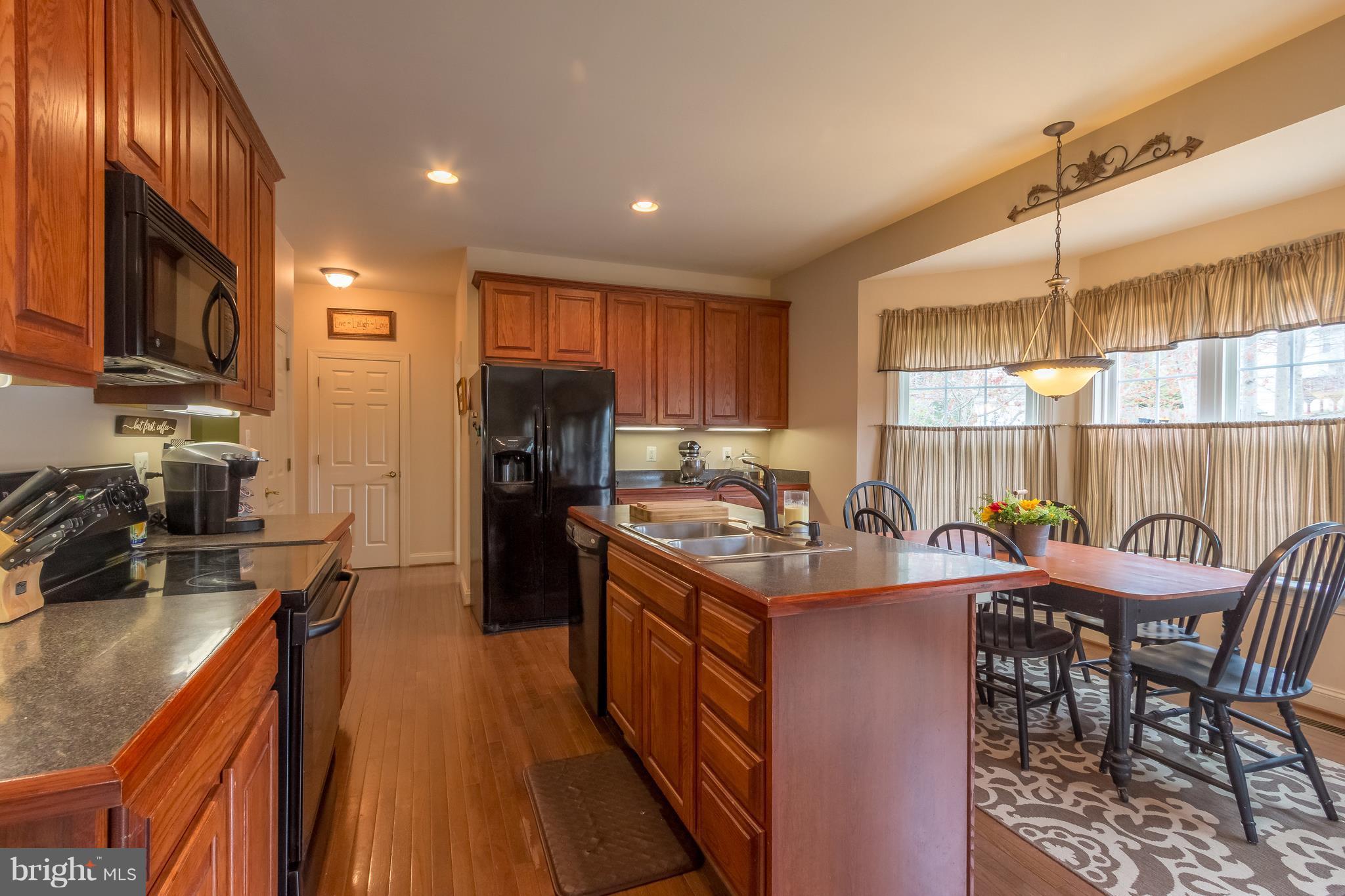 ACADEMY HILLS - Residential