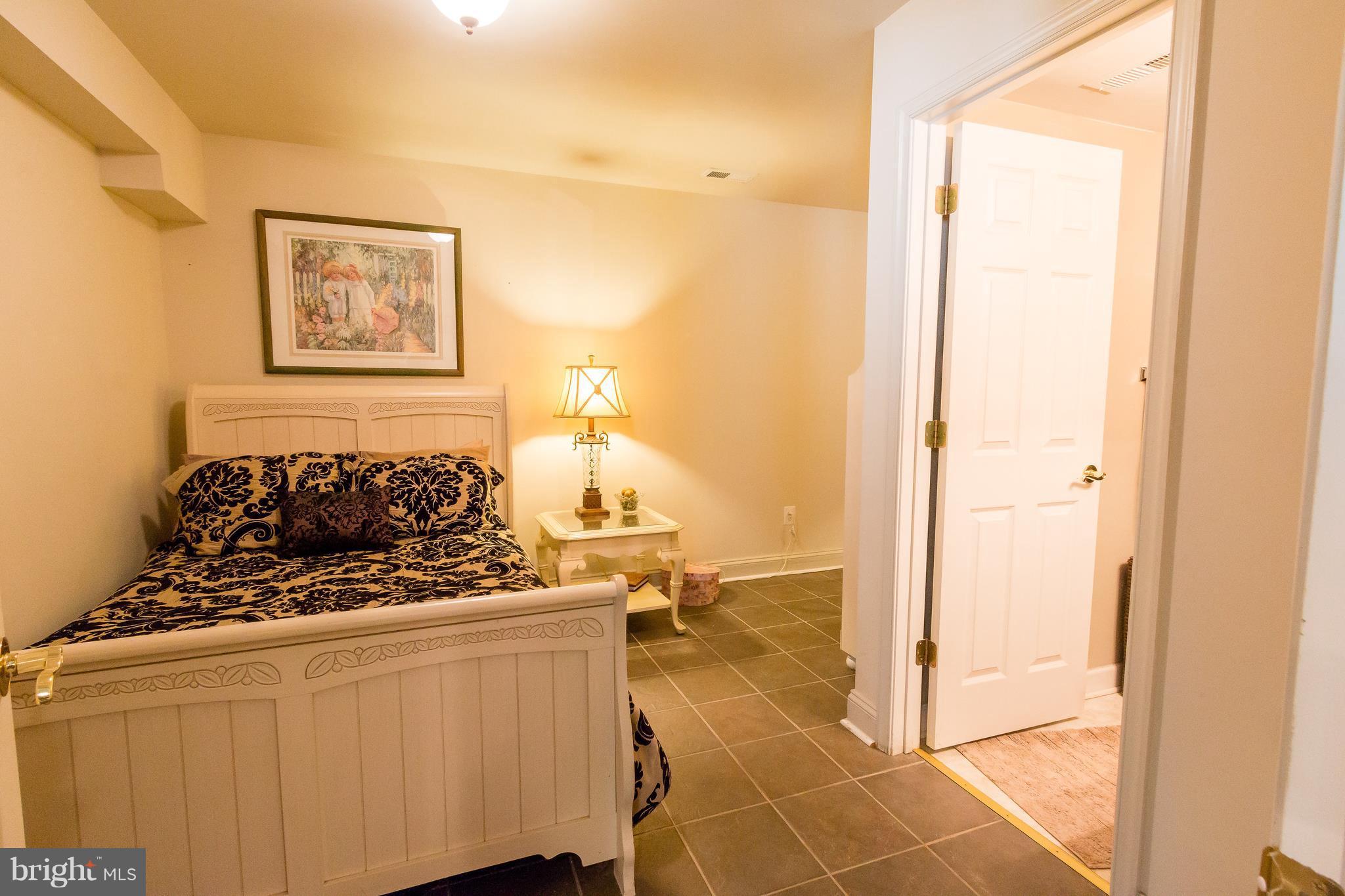 ACADEMY HILLS - Residential