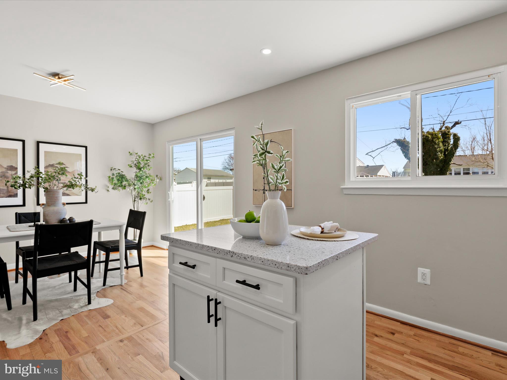 WINDSOR FARMS - Residential