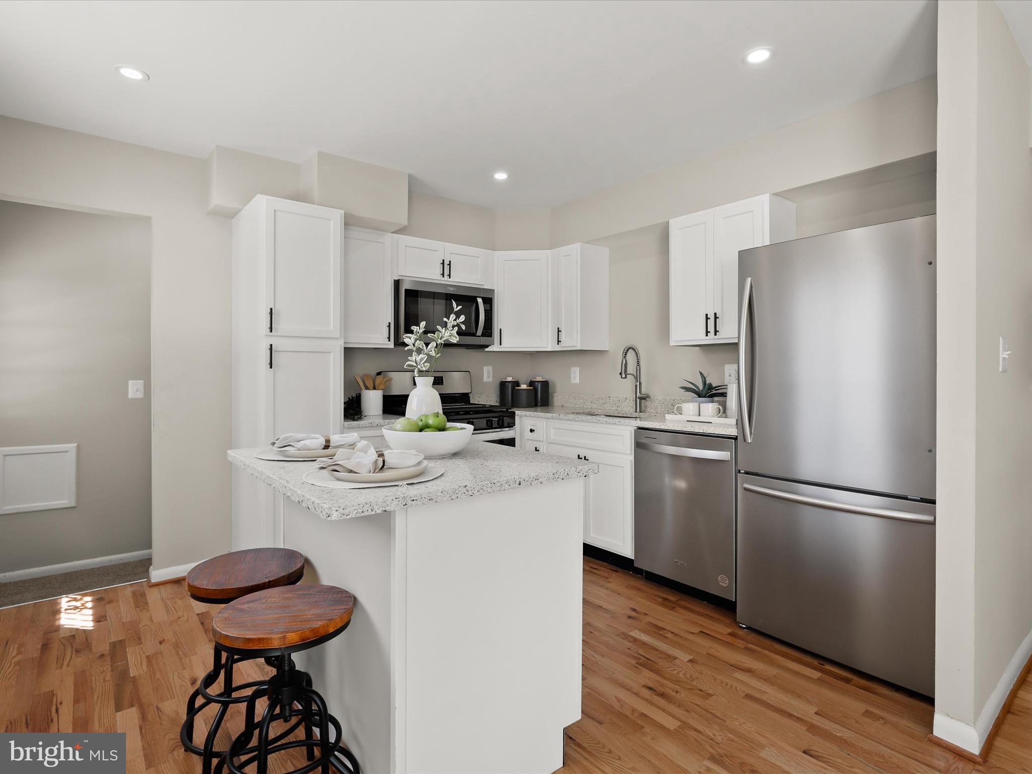 WINDSOR FARMS - Residential