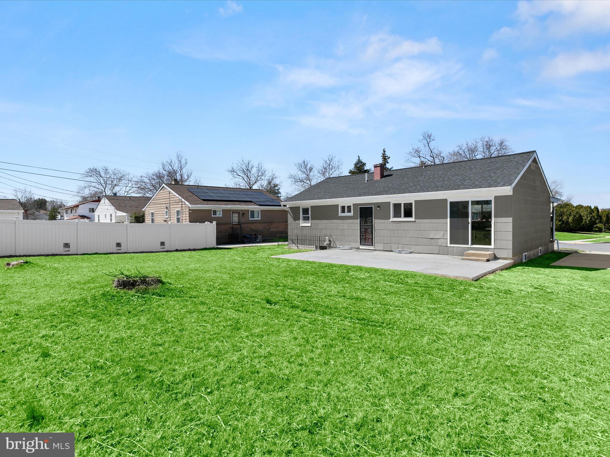 WINDSOR FARMS - Residential