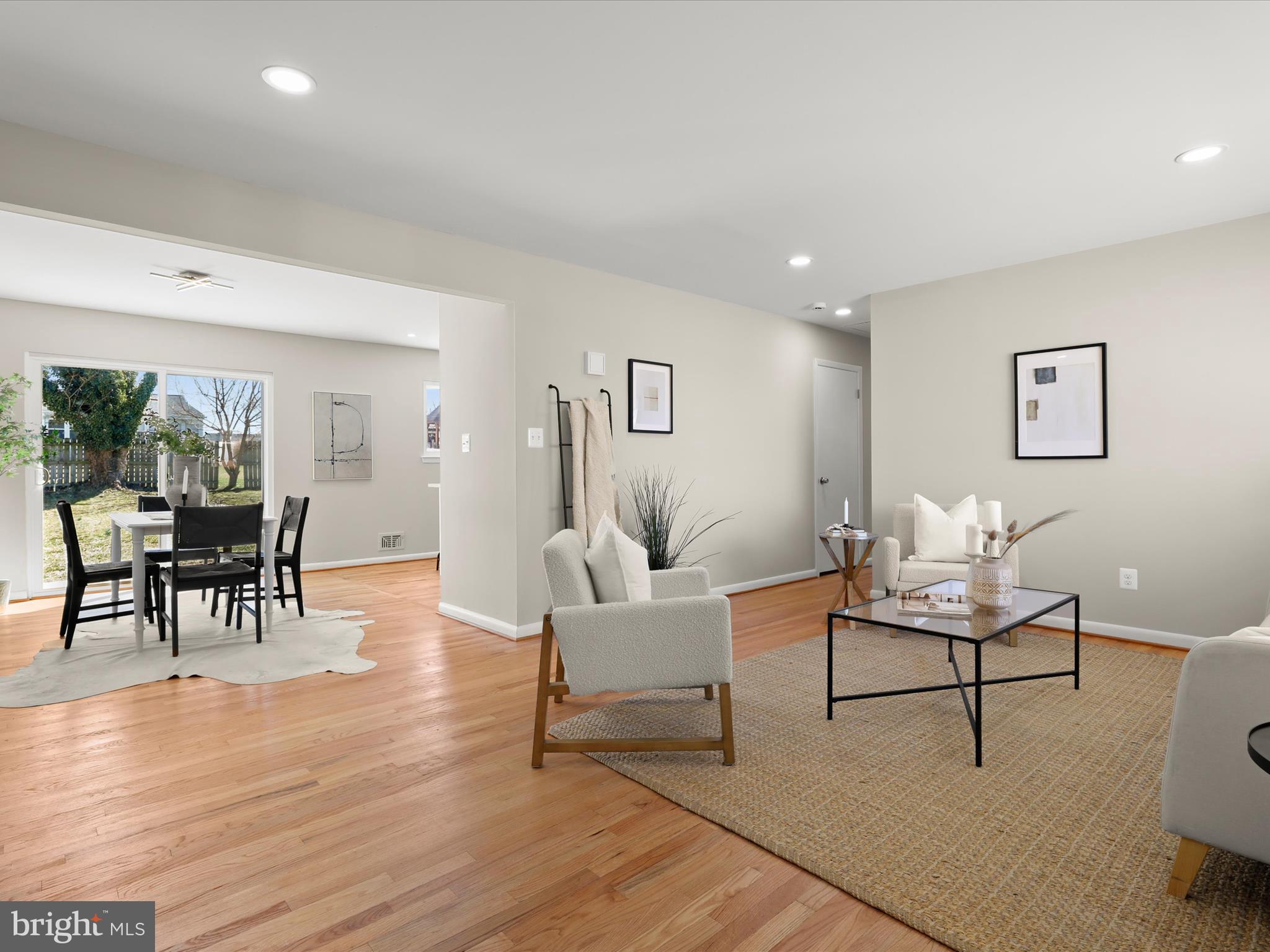 WINDSOR FARMS - Residential