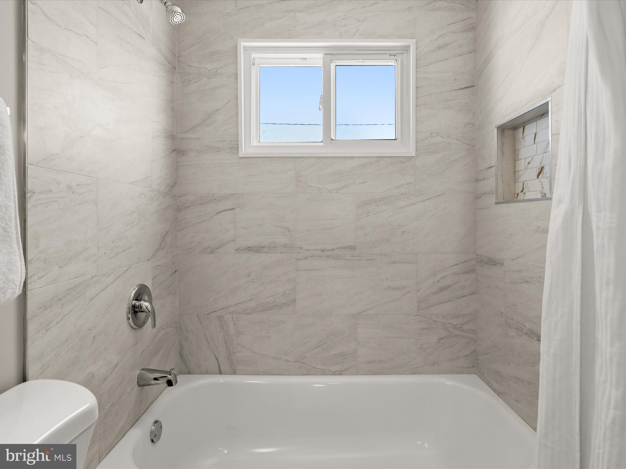 WINDSOR FARMS - Residential