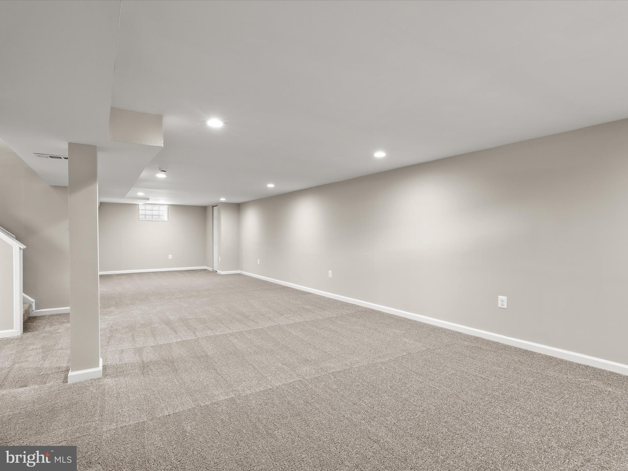 WINDSOR FARMS - Residential