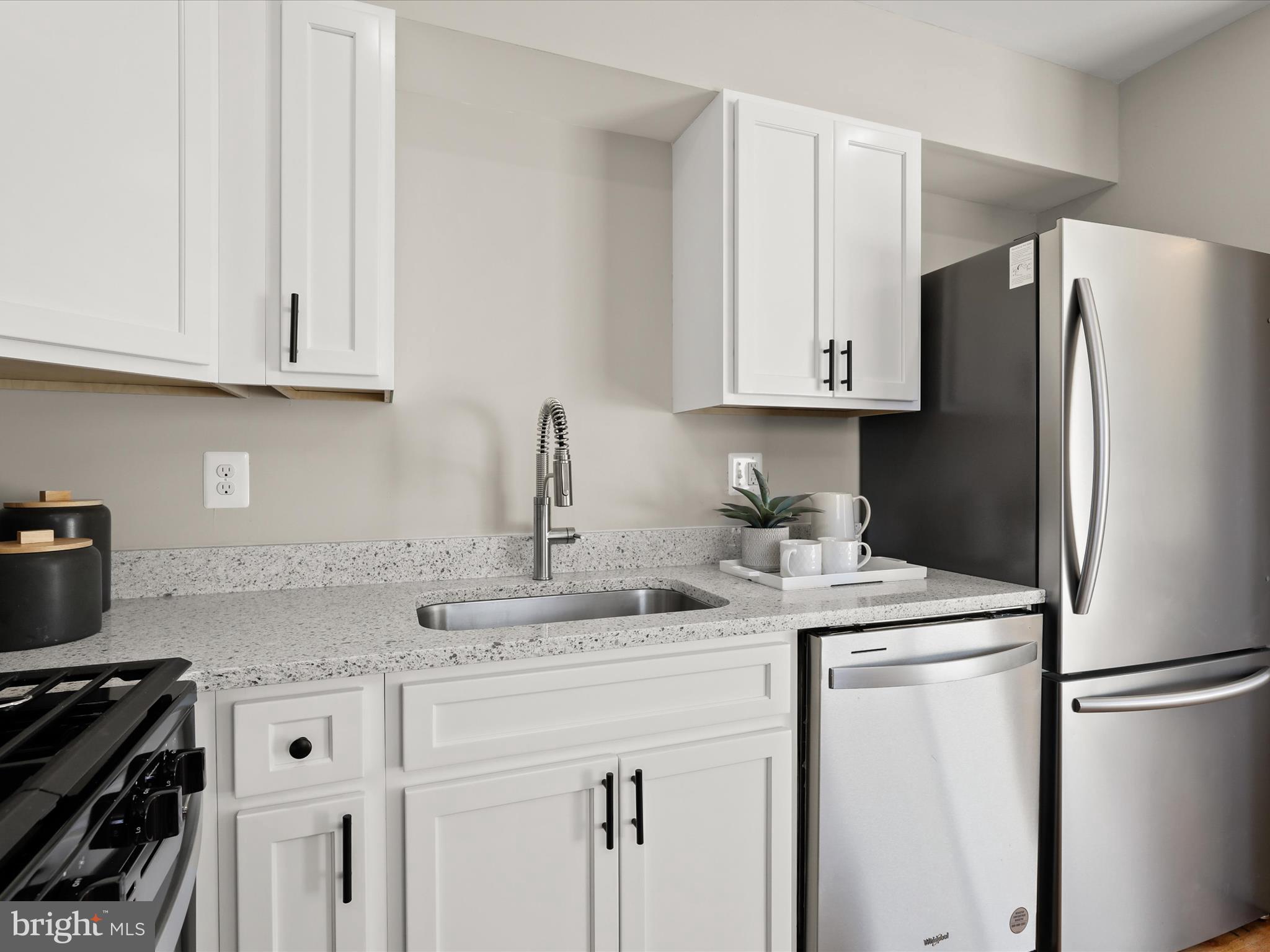 WINDSOR FARMS - Residential