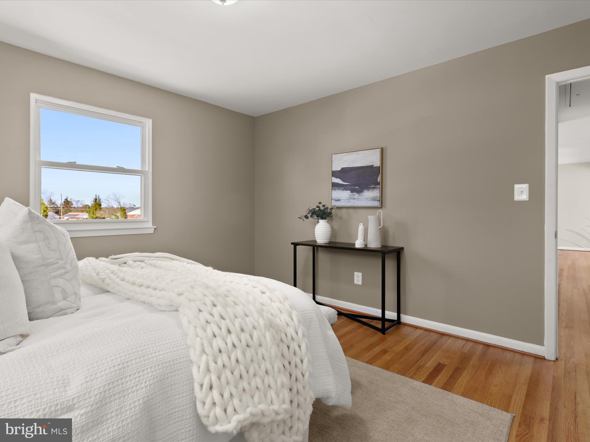 WINDSOR FARMS - Residential