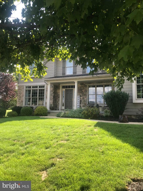 Photo of 2146 Bernays Drive, YORK, PA 17404 (MLS # PAYK2110620)