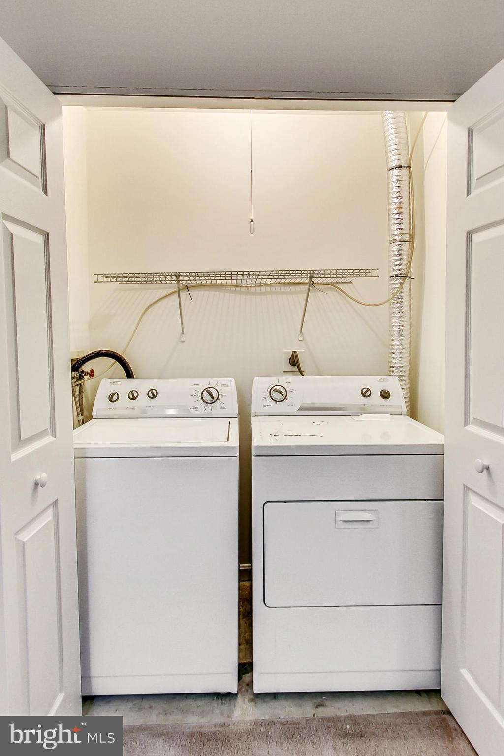 LAUREL LAKES PLAT 2 - Residential Lease