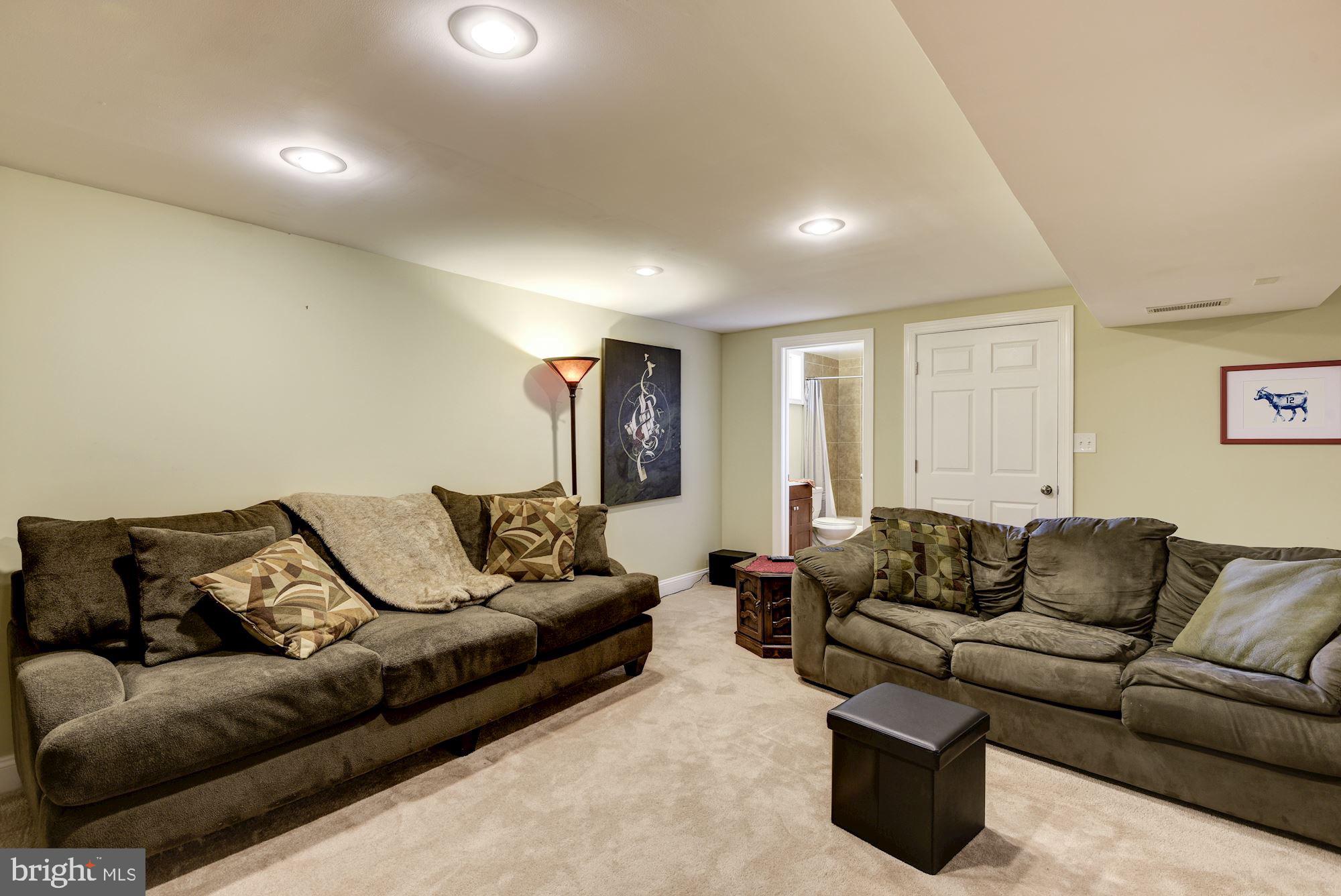 RIVERBEND - Residential