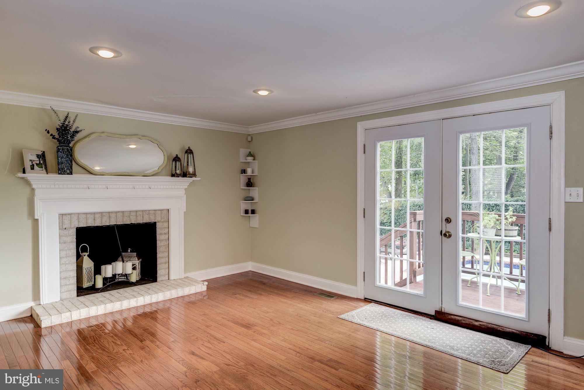 RIVERBEND - Residential