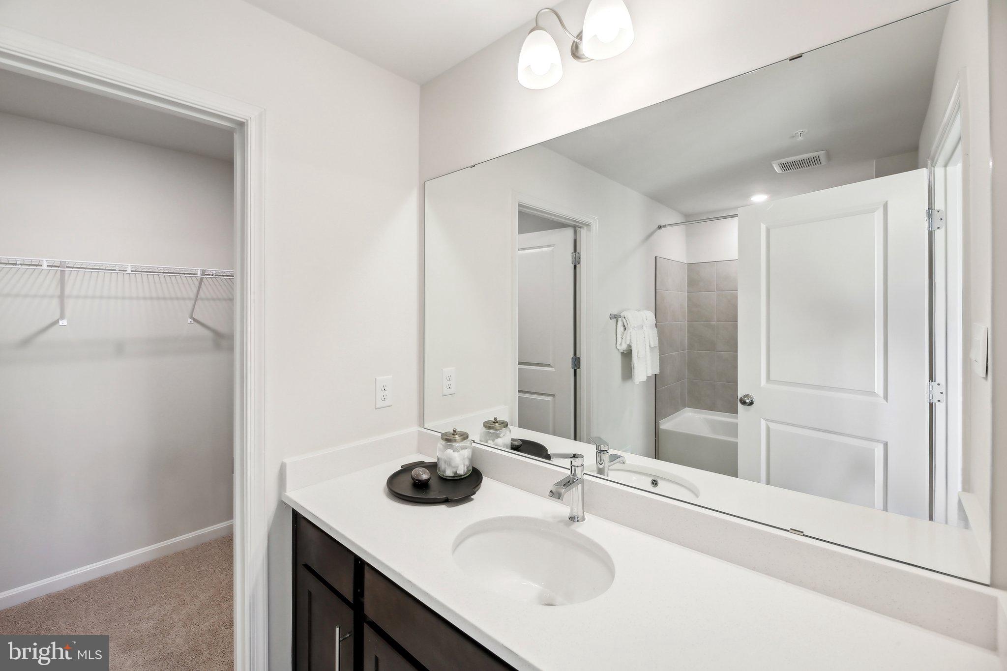 CREEKSIDE ESTATES - Residential