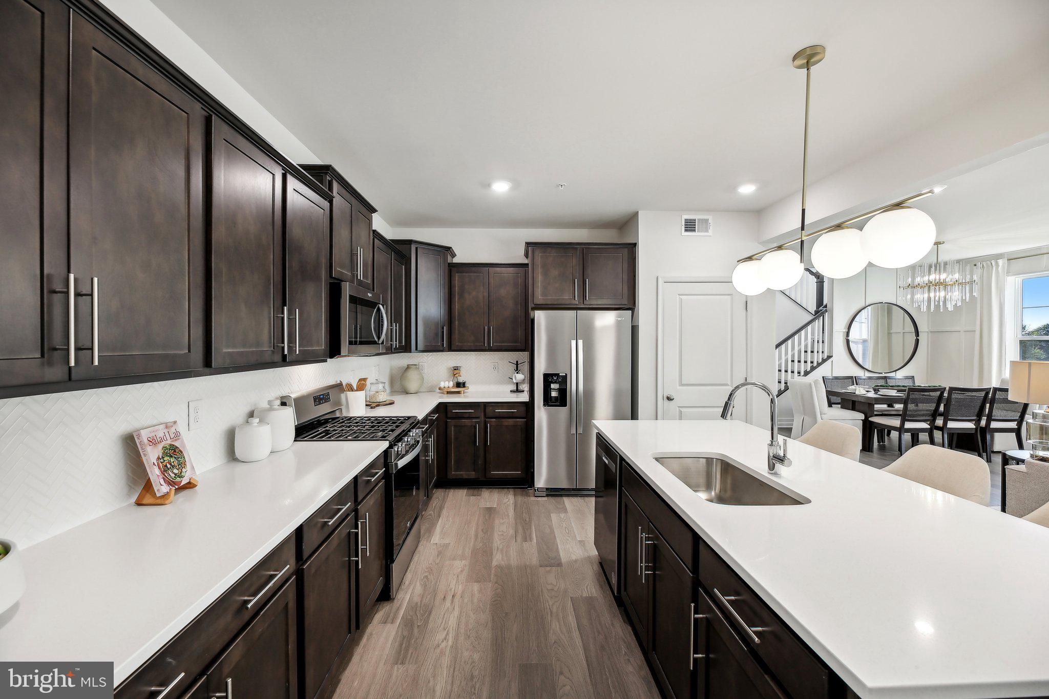 CREEKSIDE ESTATES - Residential