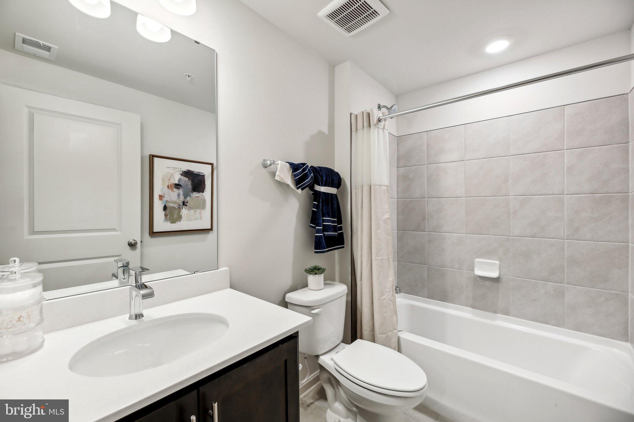 CREEKSIDE ESTATES - Residential