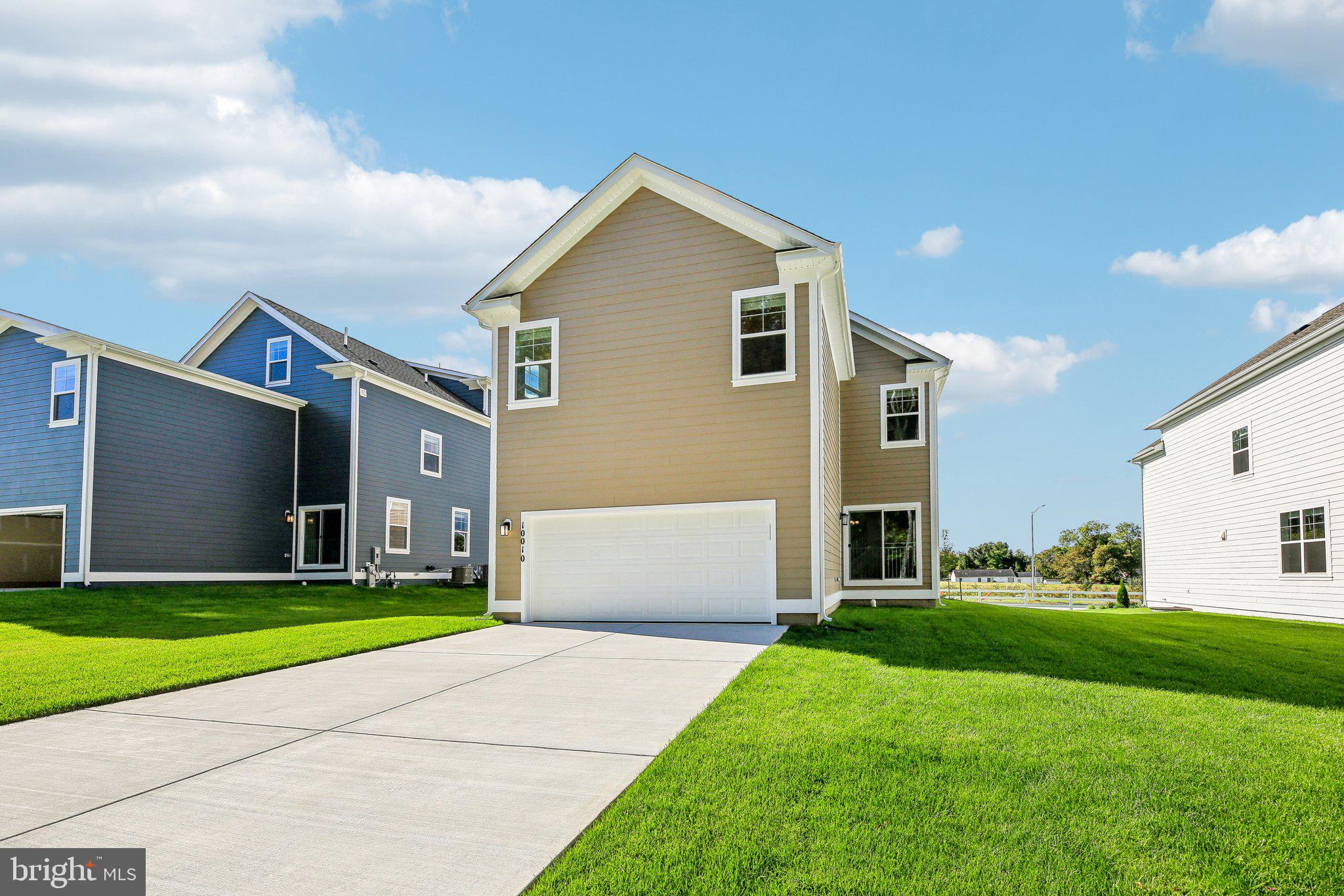 CREEKSIDE ESTATES - Residential