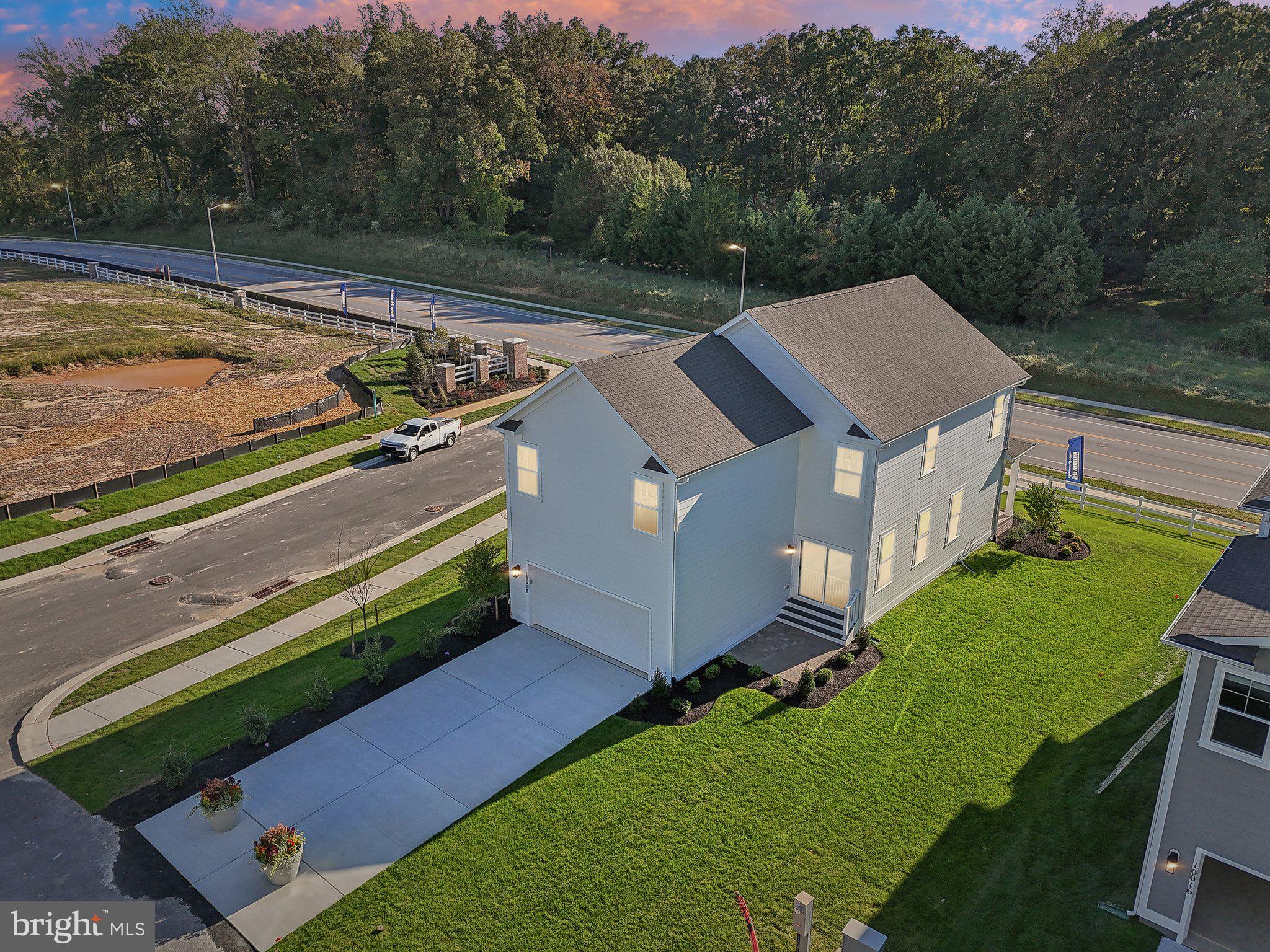 CREEKSIDE ESTATES - Residential