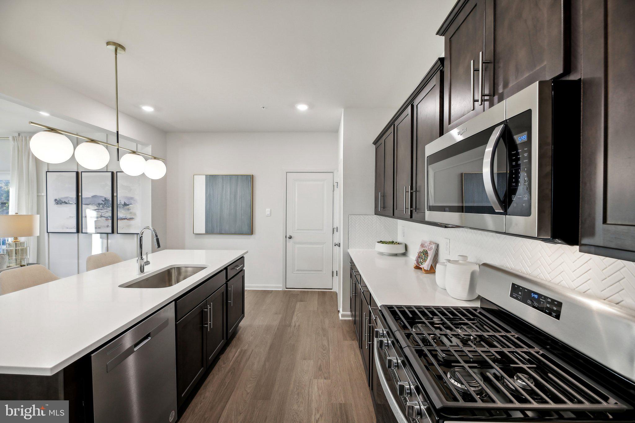 CREEKSIDE ESTATES - Residential