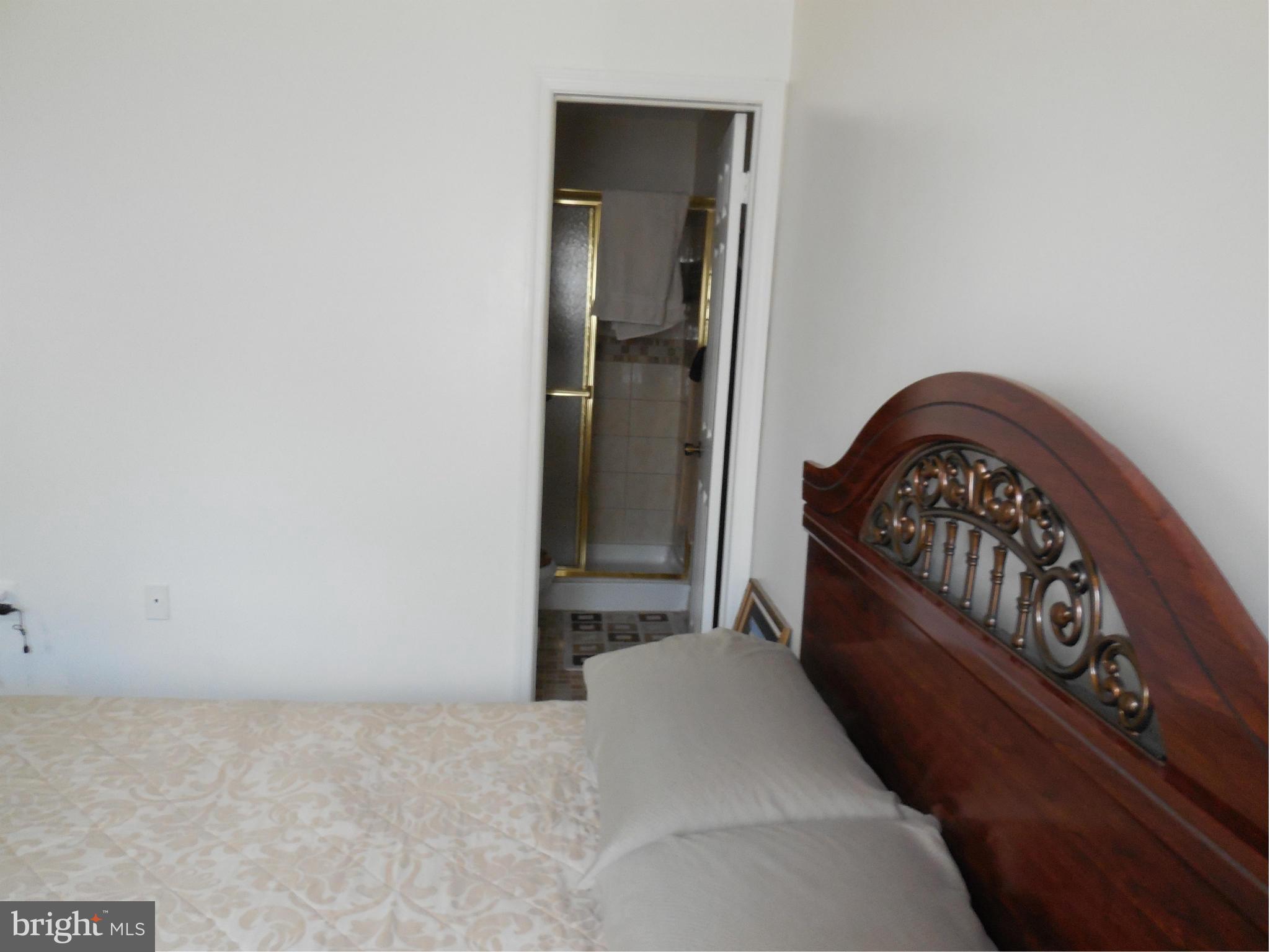 PINECREST - Residential