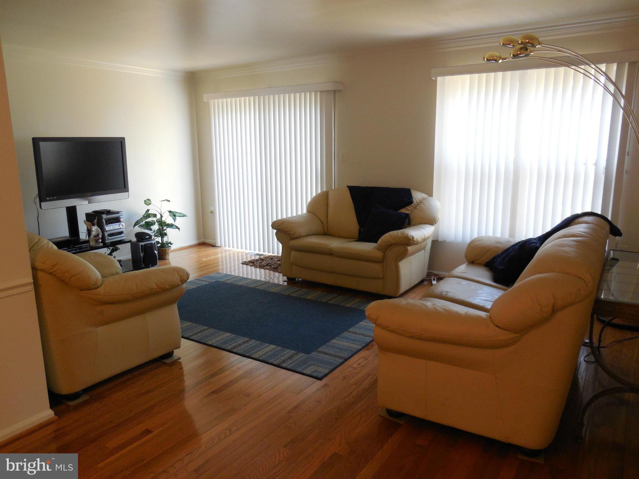 PINECREST - Residential